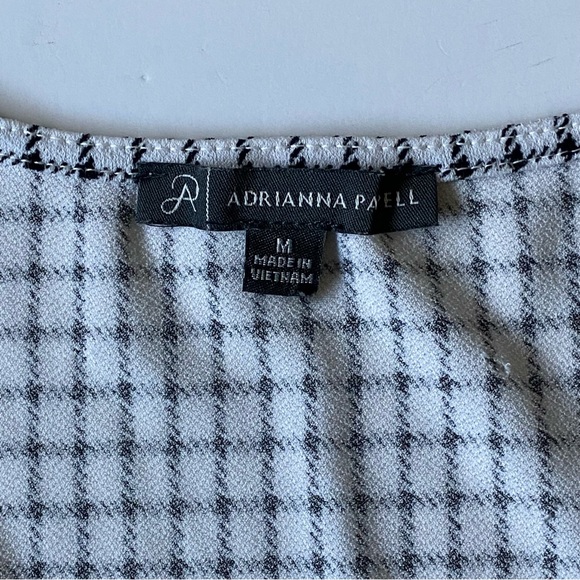 Adrianna Papell Blouse in Size Medium White Black Checked Comfy Stretch - Picture 6 of 12